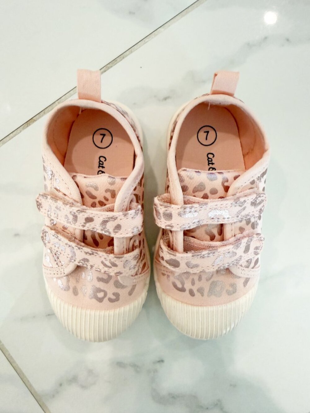Cat & Jack Pink 7 Toddler Parker Hook and Loop Closure Leopard Print Sneakers - Picture 2 of 8
